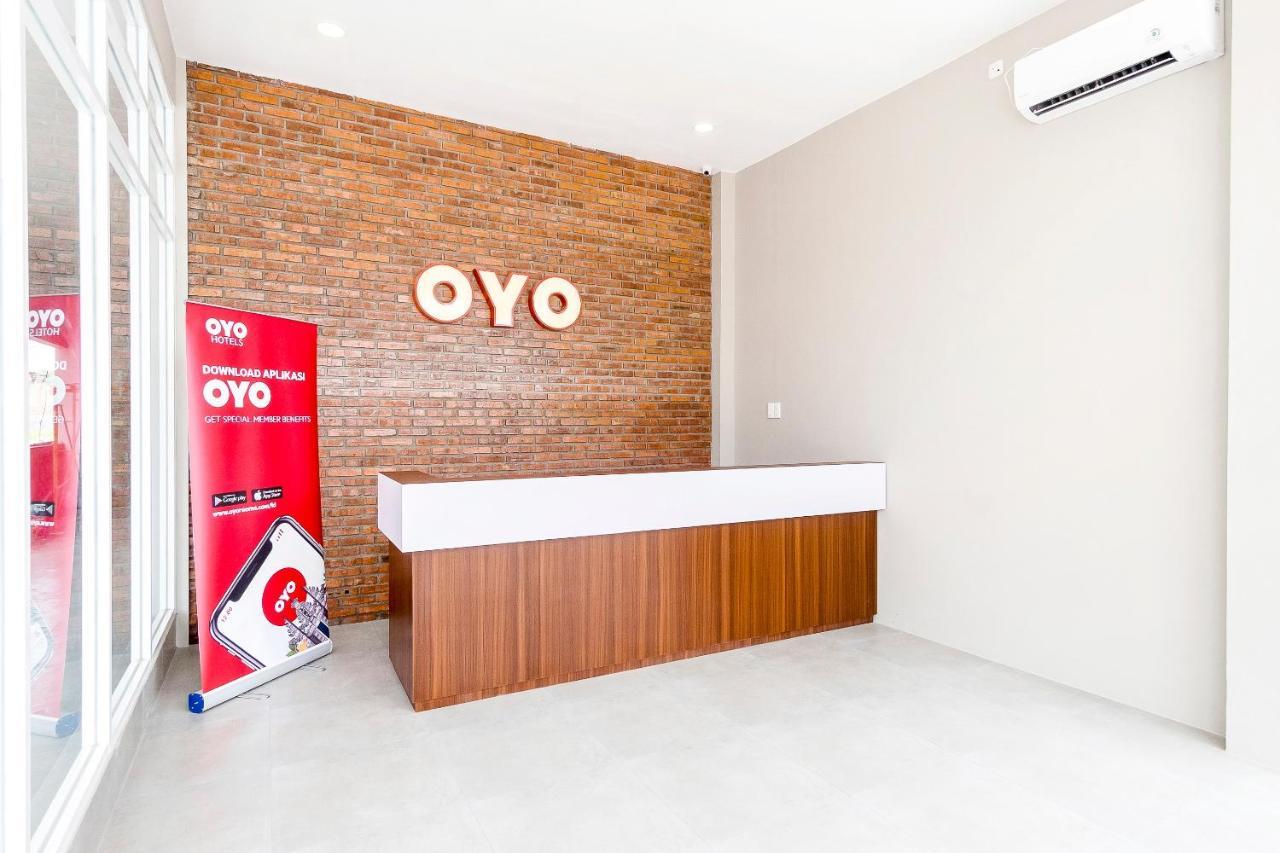 OYO 360 Mangaan Residence Medan Luaran gambar