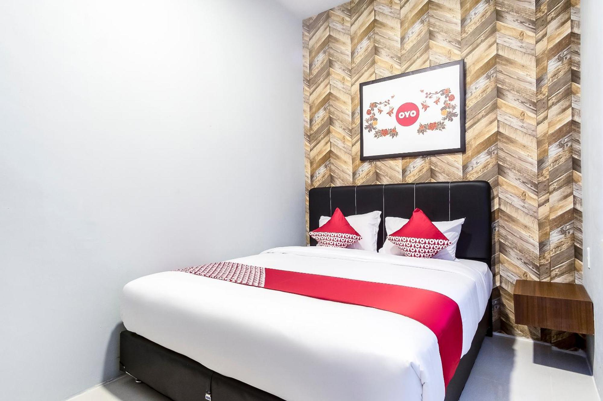 OYO 360 Mangaan Residence Medan Luaran gambar