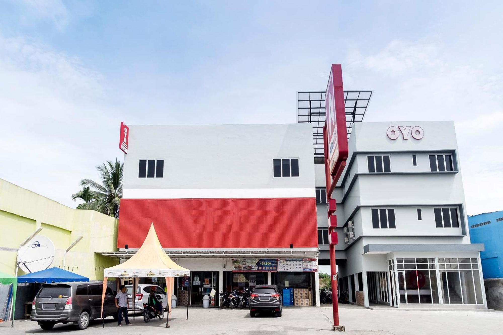 OYO 360 Mangaan Residence Medan Luaran gambar