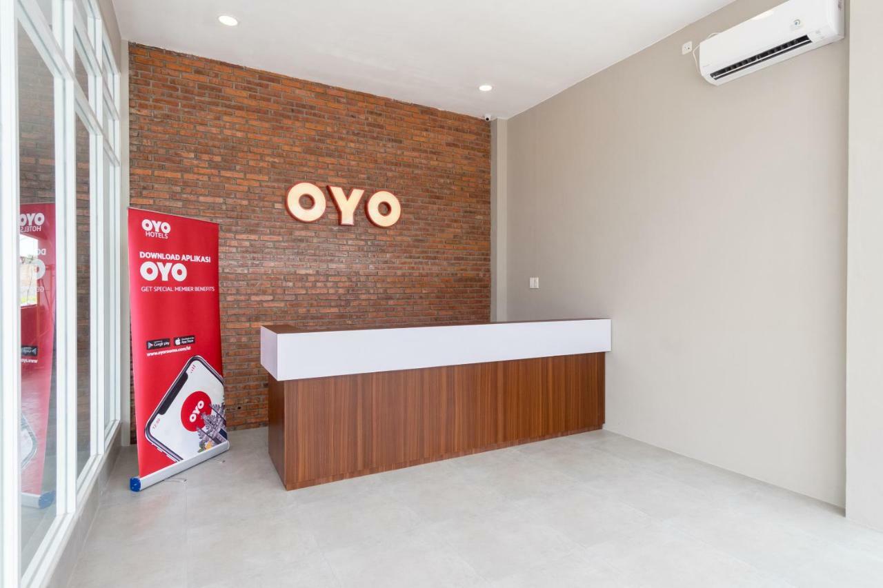 OYO 360 Mangaan Residence Medan Luaran gambar